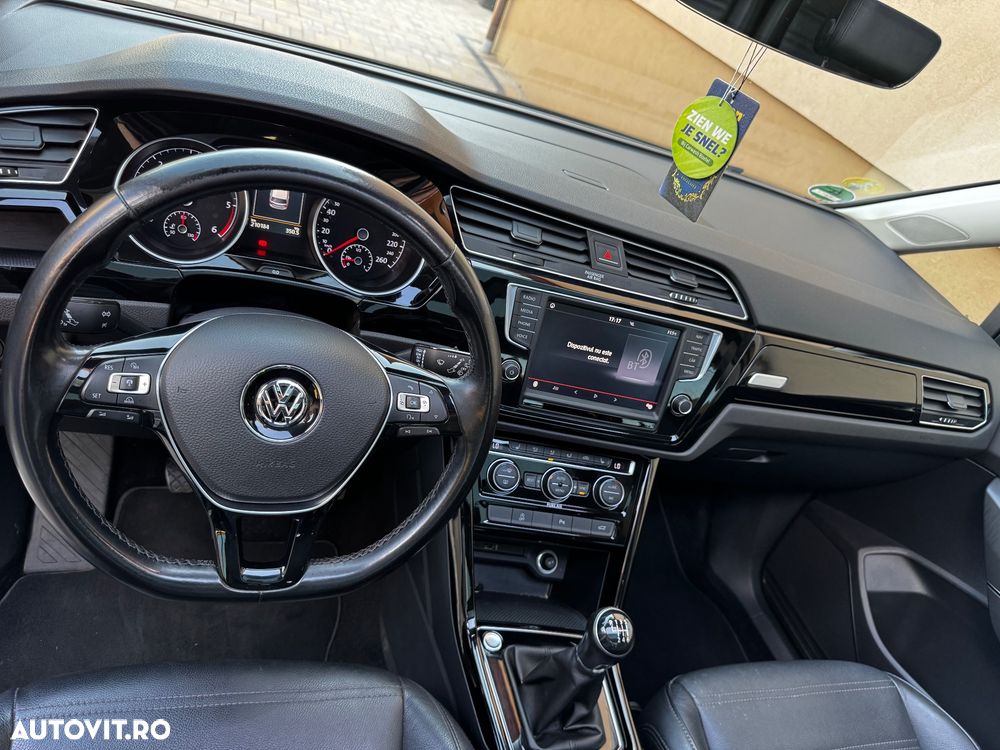 Volkswagen Touran 2.0 TDI Highline - 8