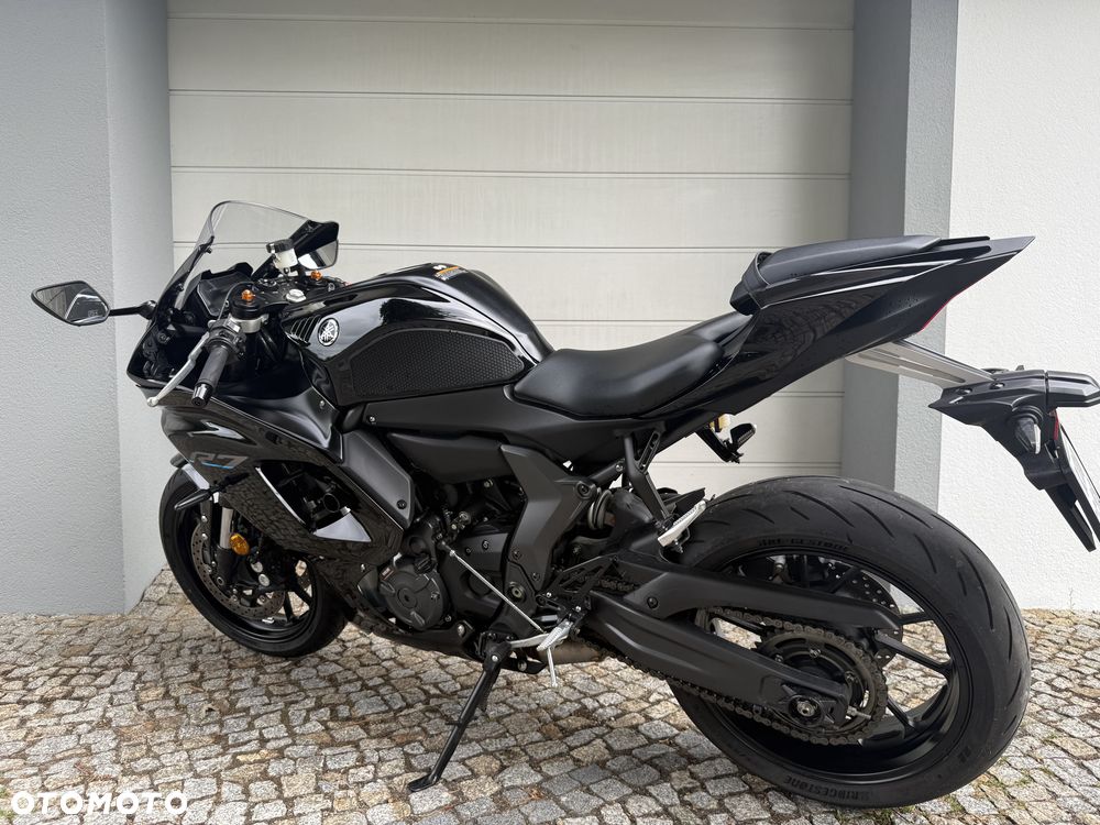 Yamaha R7 - 7
