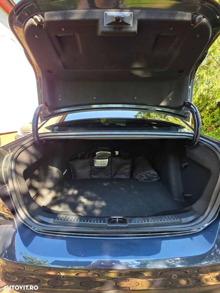 Ford Focus 1.0 EcoBoost MHEV Titanium - 12
