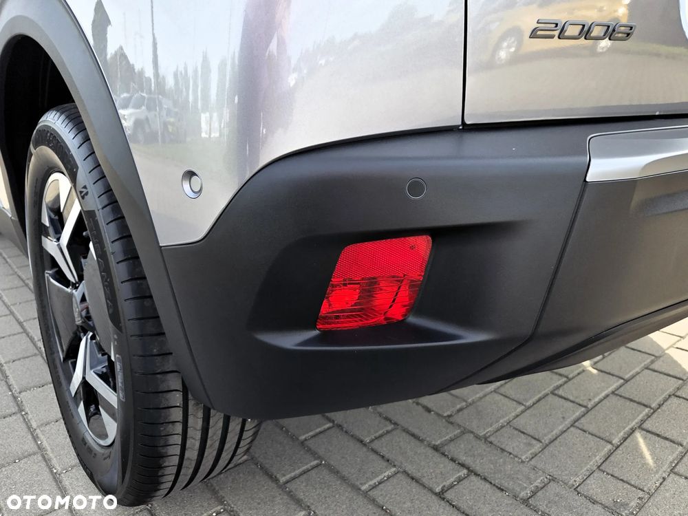 Peugeot 2008 PureTech mHEV Allure e-DCS6 - 10