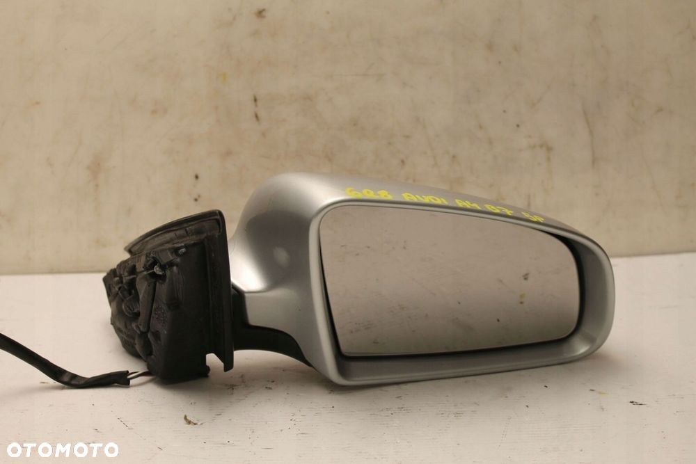 AUDI A4 B7 04R- LUSTERKO PRAWE 5 PINÓW LY7W - 7