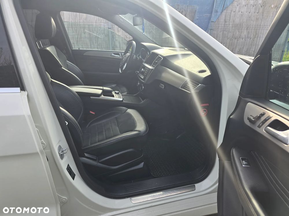 Mercedes-Benz ML 350 BlueTEC 4MATIC 7G-TRONIC - 11