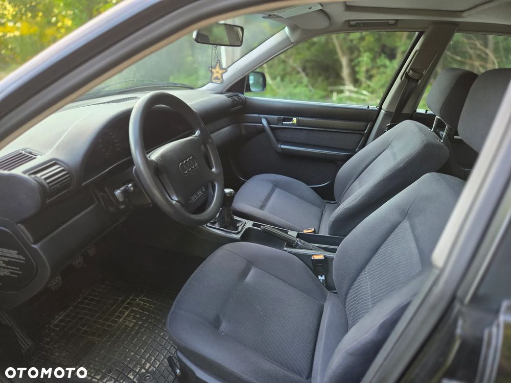Audi A6 2.0 E - 10