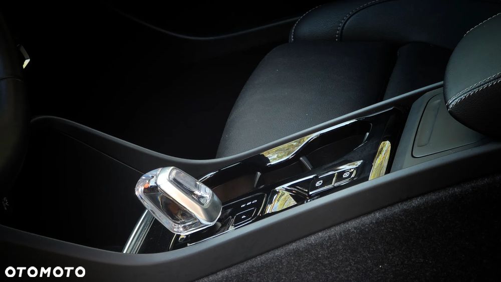 Volvo XC 40 - 23