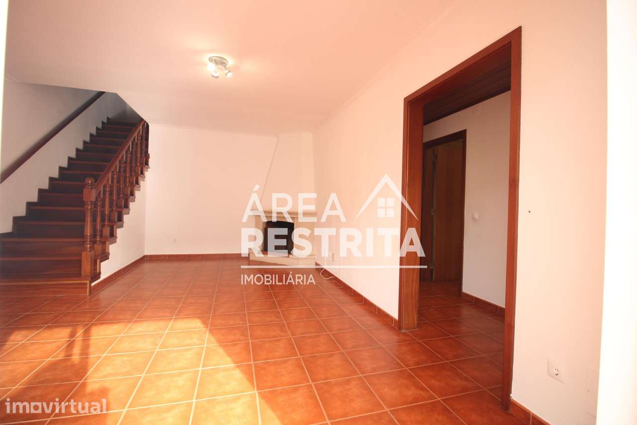 Moradia T2 +1 em Azeitao - Grande imagem: 4/32