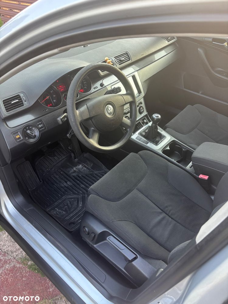 Volkswagen Passat 2.0 FSI Comfortline - 13