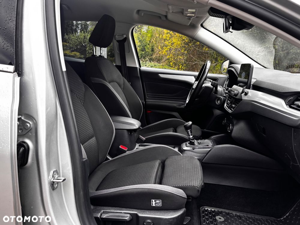 Ford Focus 2.0 EcoBlue STart-Stopp-System TITANIUM - 9