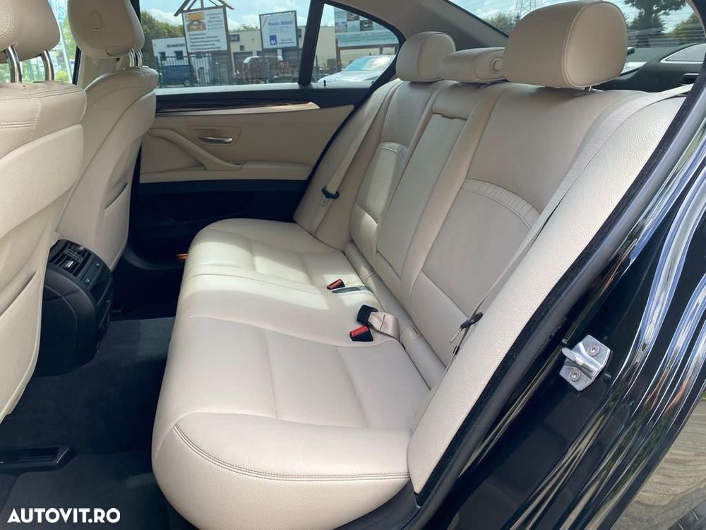 BMW Seria 5 525d xDrive - 27