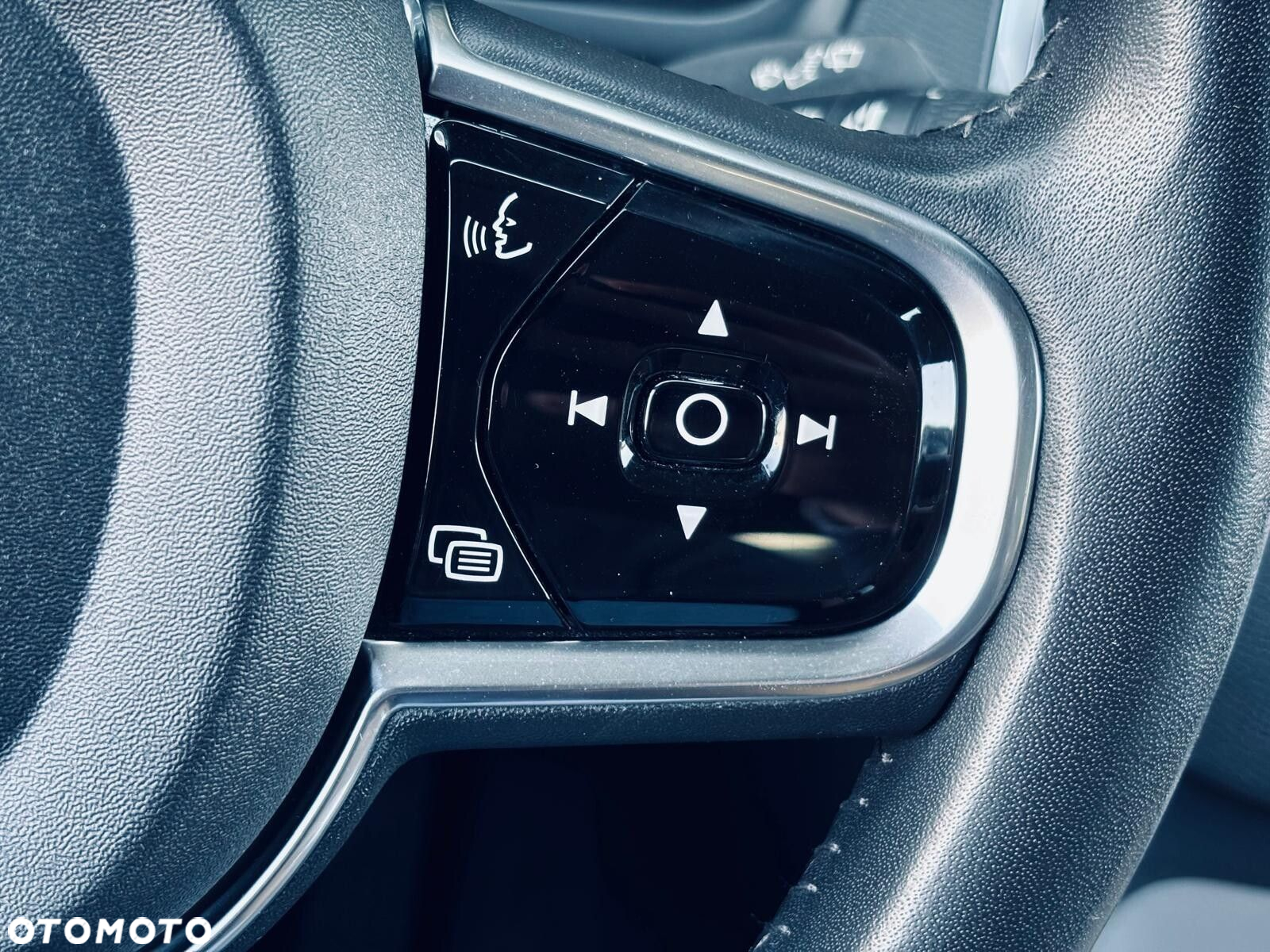 Volvo XC 90 D5 AWD Momentum 7os - 26