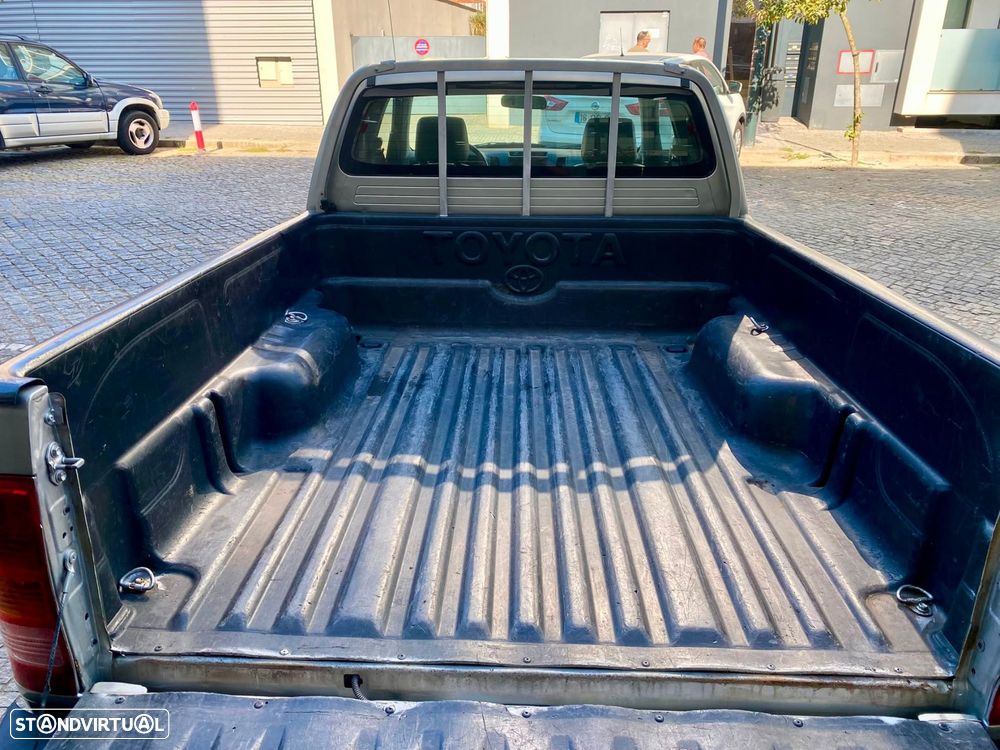 Toyota Hilux 2.5 D-4D 2WD CE - 9
