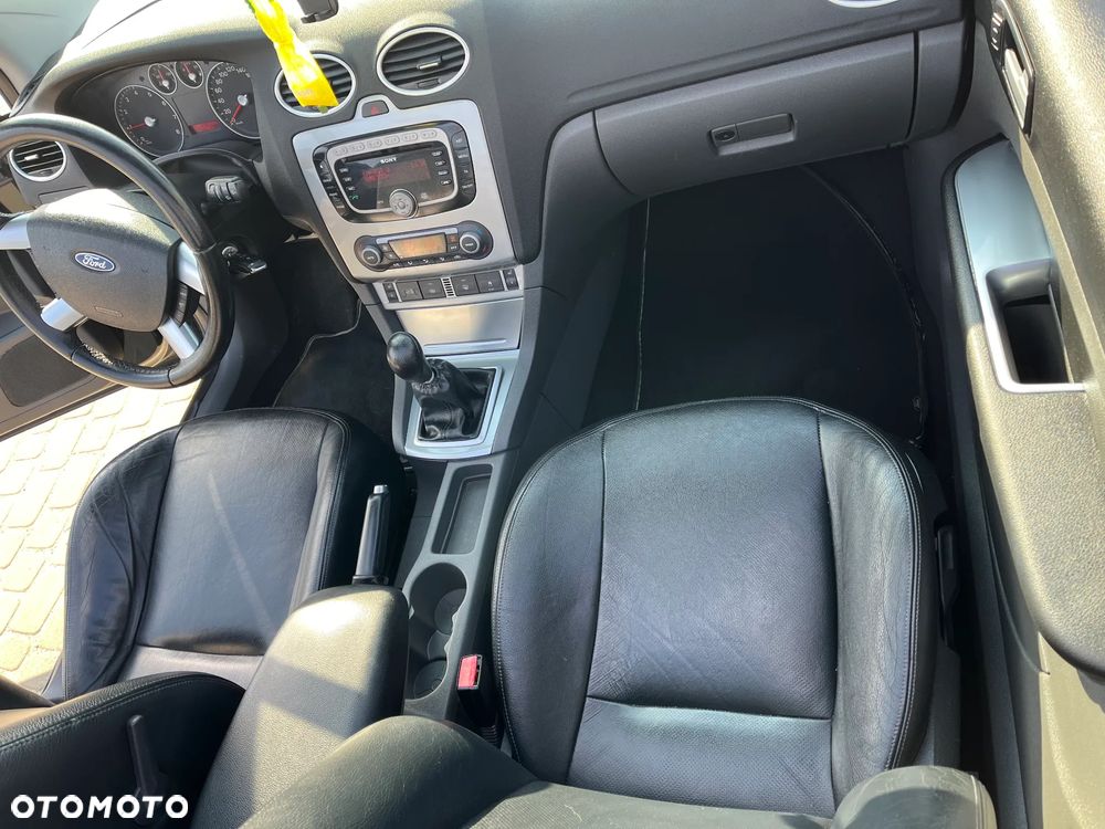 Ford Focus 2.0 16V Titanium - 9