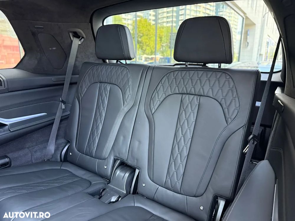 BMW X7 M60i xDrive - 25