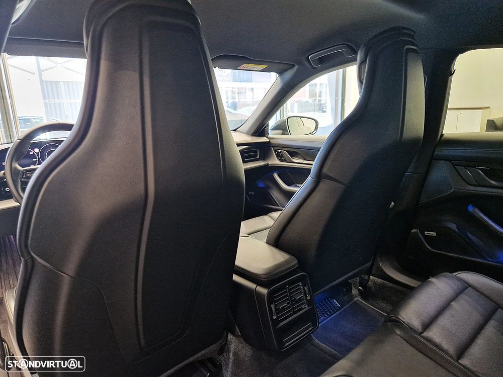 Porsche Taycan 4S - 35