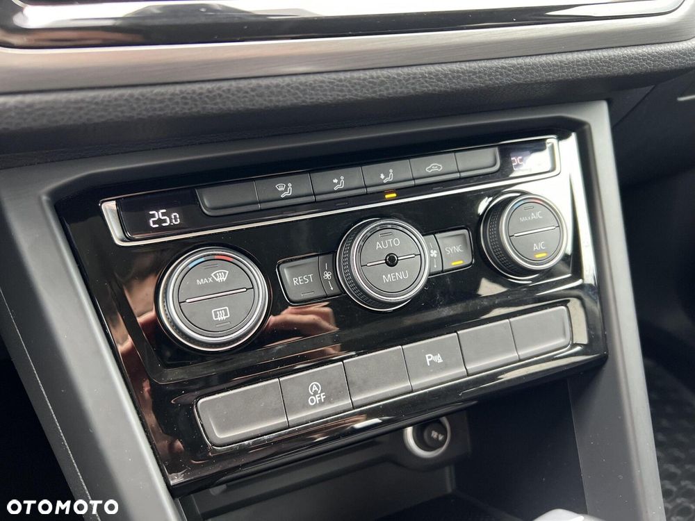 Volkswagen Touran 2.0 TDI BMT Comfortline DSG - 27