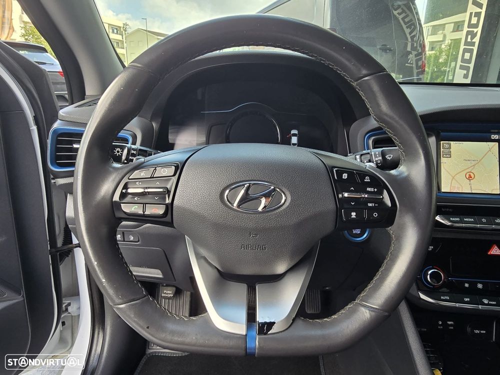 Hyundai Ioniq - 18