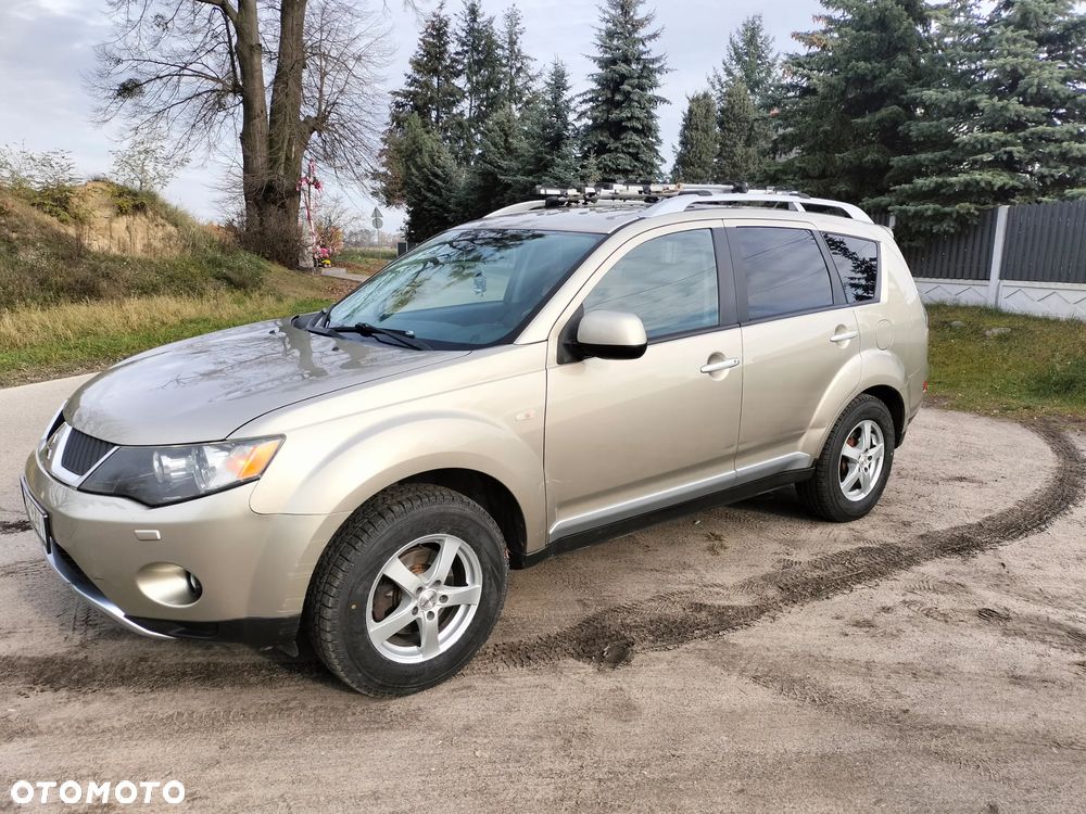 Mitsubishi Outlander 2.0 DI-D 4WD Intense - 3