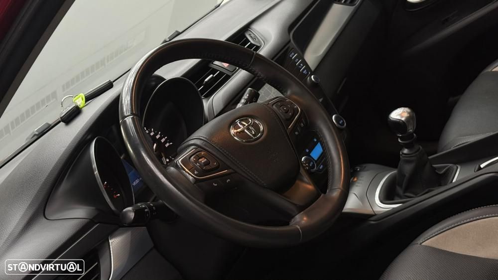 Toyota Avensis Touring Sports 2.0 D-4D Exclusive+GPS - 12