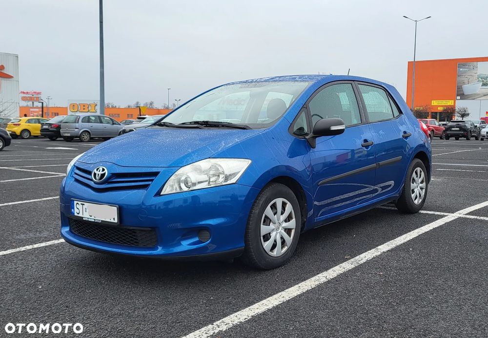 Toyota Auris - 1
