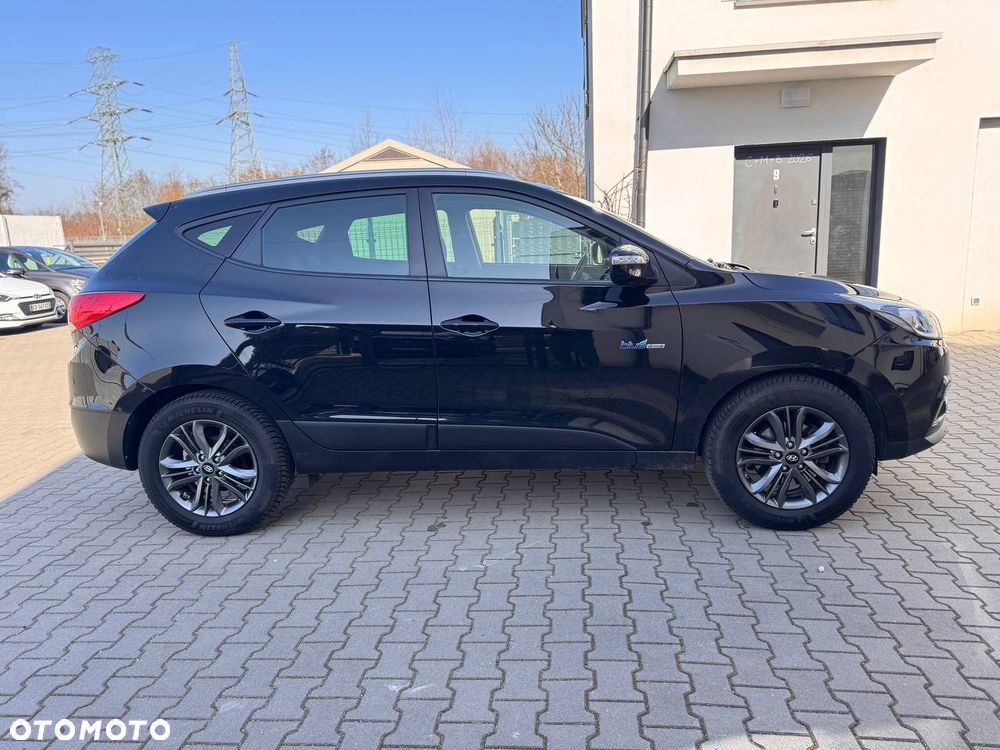 Hyundai ix35 1.7 CRDi 2WD blue Finale Gold - 9