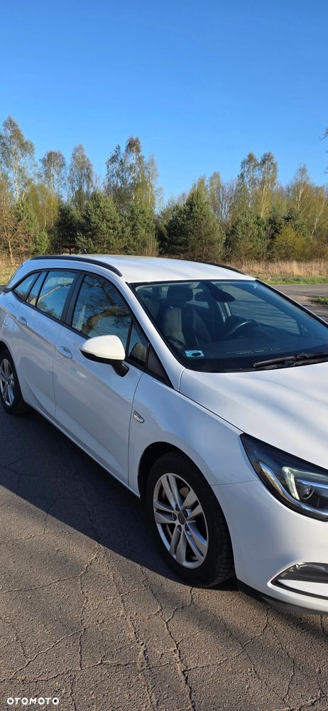 Opel Astra 1.6 CDTI Sport - 2