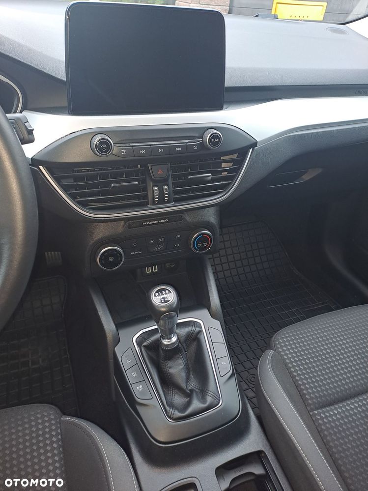 Ford Focus 1.5 EcoBlue Connected - 14