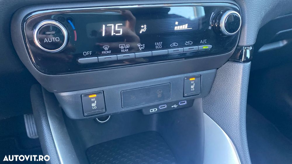 Toyota Yaris 1.5 VVT-i HSD Active - 13
