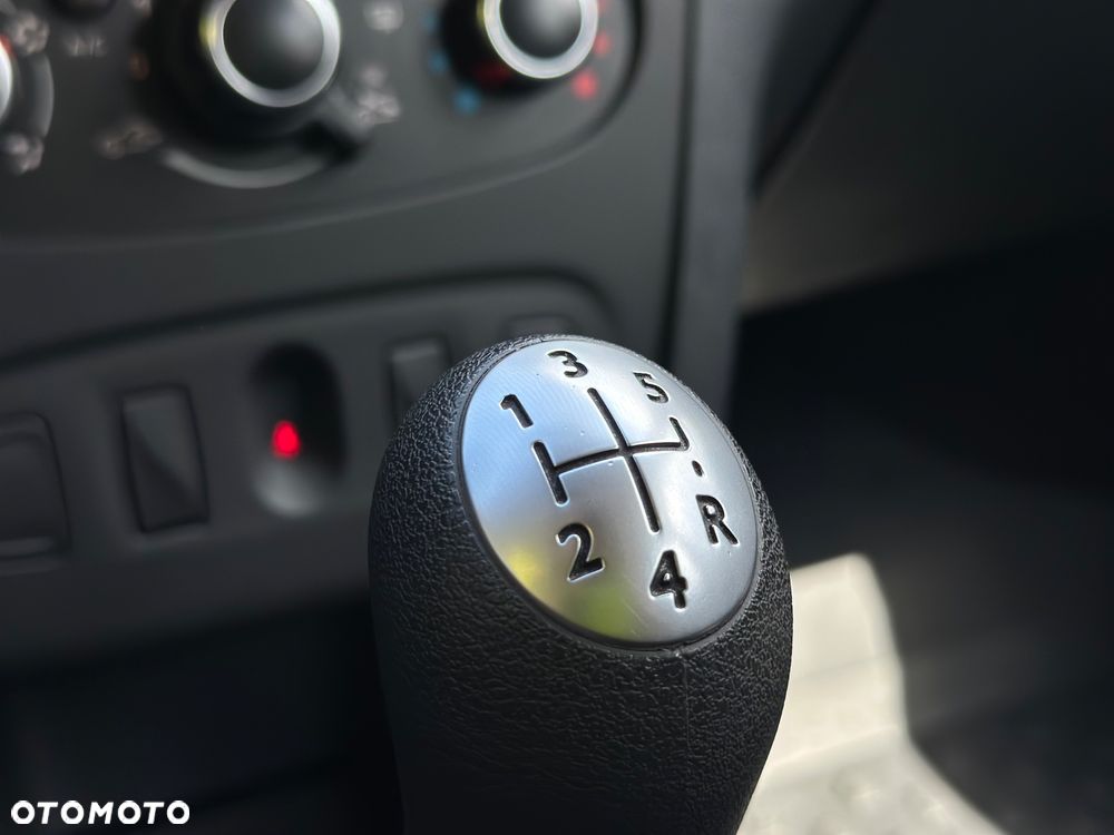 Dacia Sandero 1.0 SCe Laureate - 17
