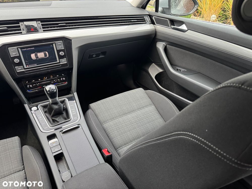 Volkswagen Passat 1.5 TSI EVO Business - 18