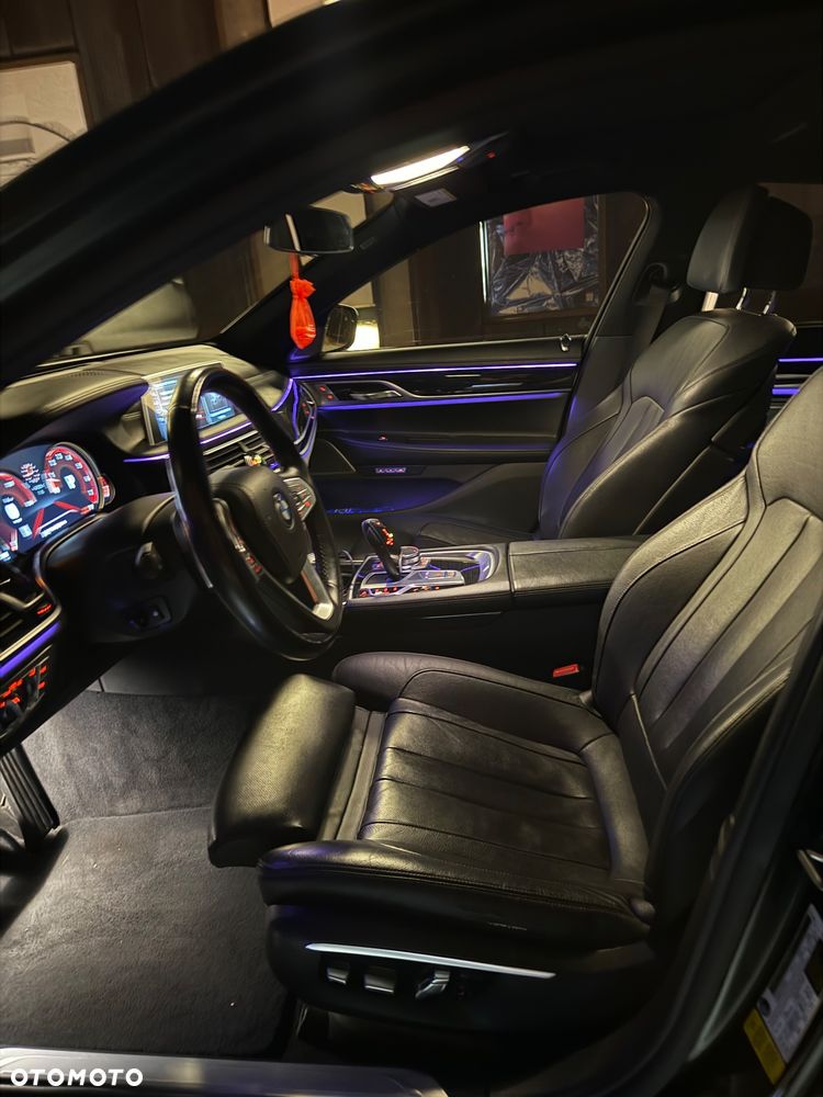 BMW Seria 7 740Li - 16