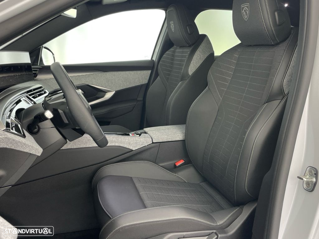 Peugeot 3008 1.2 Hybrid GT e-DCS6 - 19