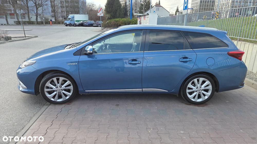 Toyota Auris Hybrid 135 Prestige - 3