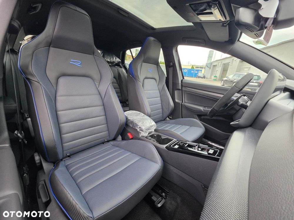 Volkswagen Golf - 24