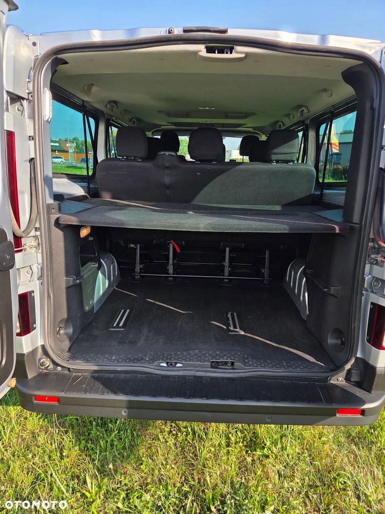 Renault Trafic 2.0 dCi - 10