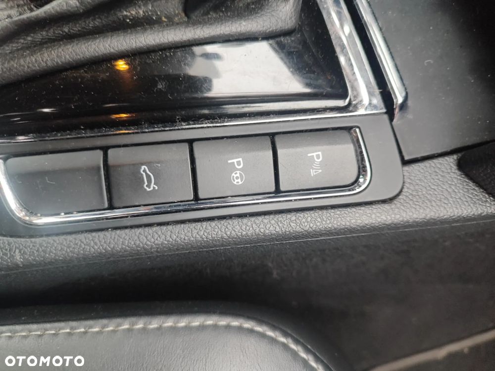 Skoda Superb 1.8 TSI DSG Comfort - 8