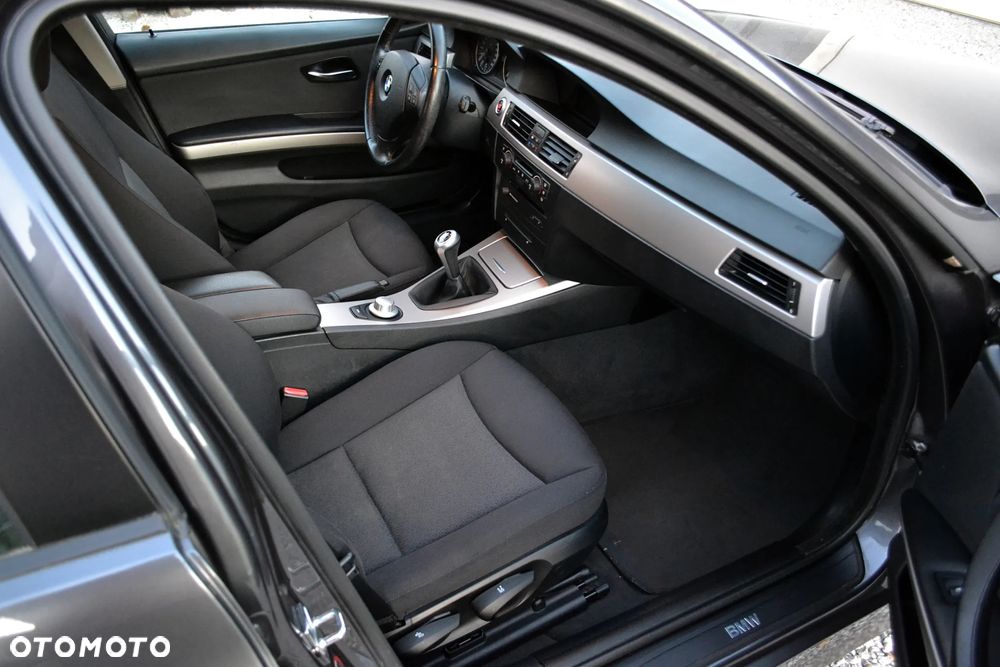 BMW Seria 3 320d DPF - 10