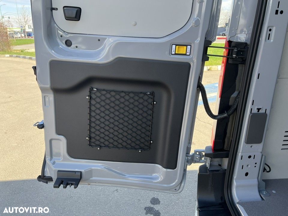 Ford Transit - 17