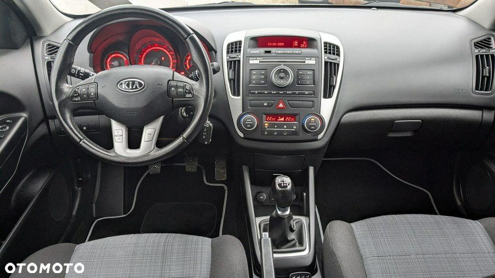 Kia Ceed - 22