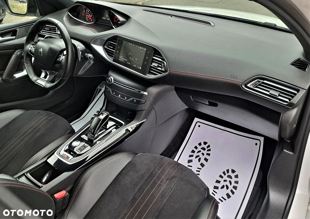 Peugeot 308 BlueHDi FAP 130 EAT8 Stop & Start GT Pack - 23