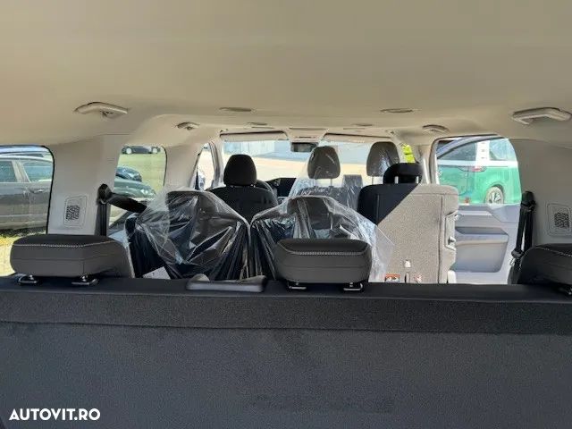 Volkswagen Caravelle - 9