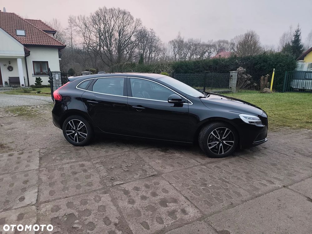 Volvo V40 T3 Geartronic Summum - 16