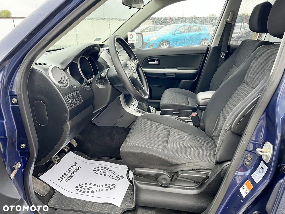 Suzuki Grand Vitara 2.0 - 10