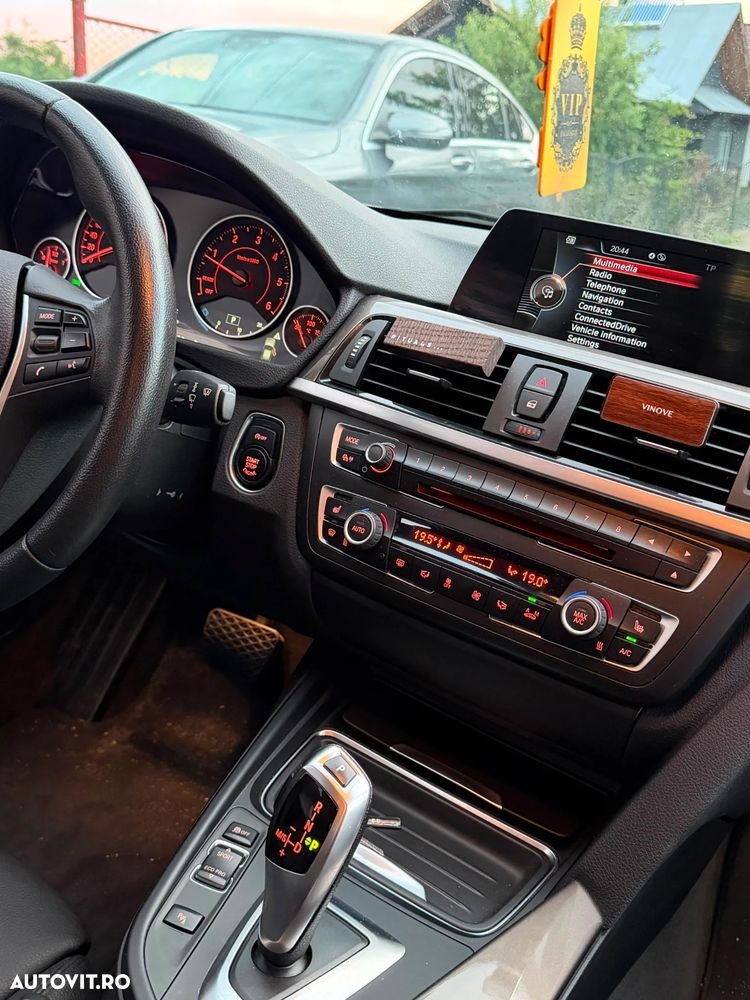 BMW Seria 3 - 12