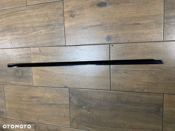 LISTWA ZGARNIAJACA DRZWI MERCEDES GLC 253 A2537207805 PR/P BLACK ORG
