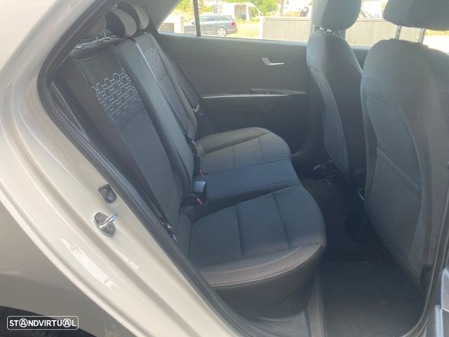 Kia Rio 1.0 T-GDI 100 Vision - 34