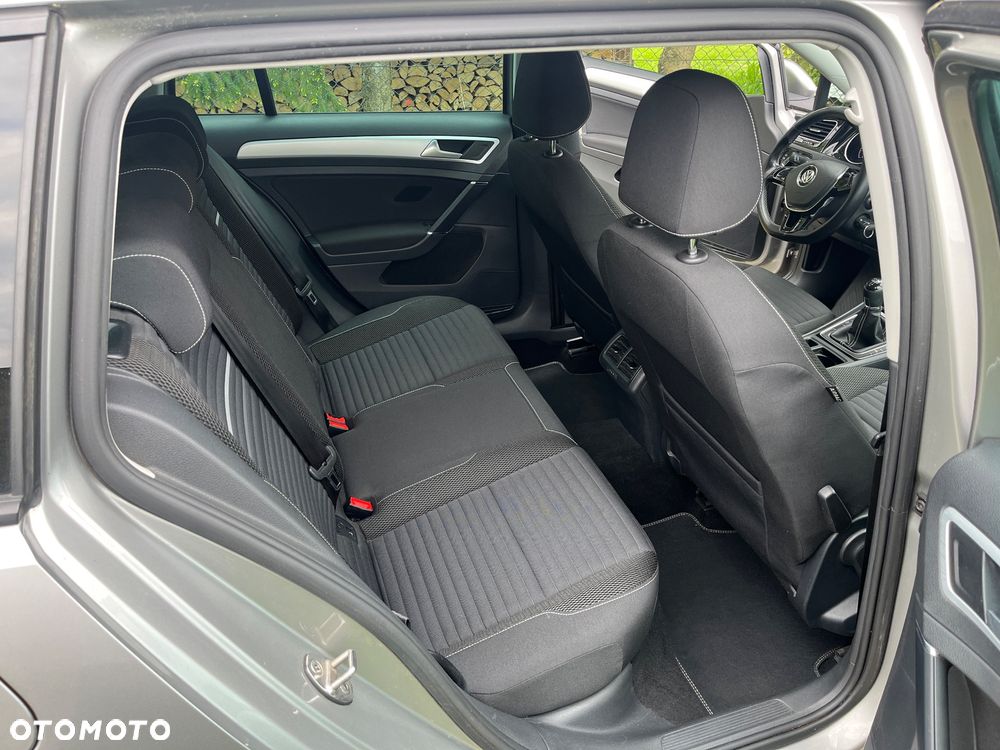 Volkswagen Golf 1.2 TSI BMT Trendline - 17