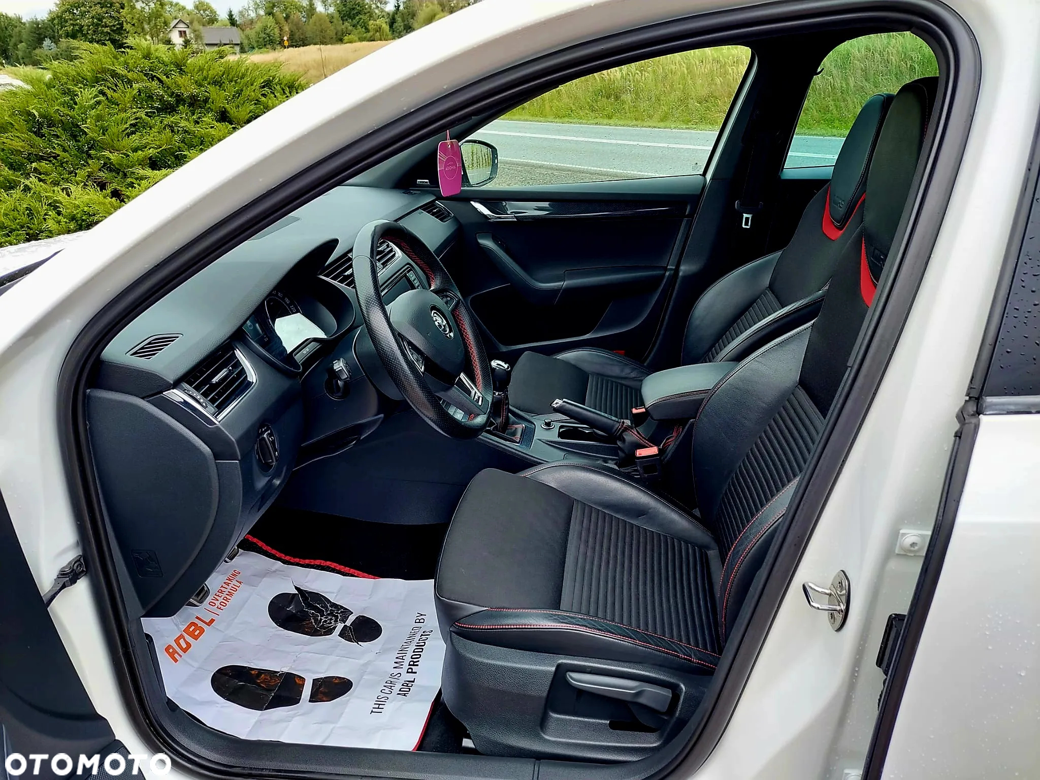 Skoda Octavia Combi 2.0 TDI RS - 8
