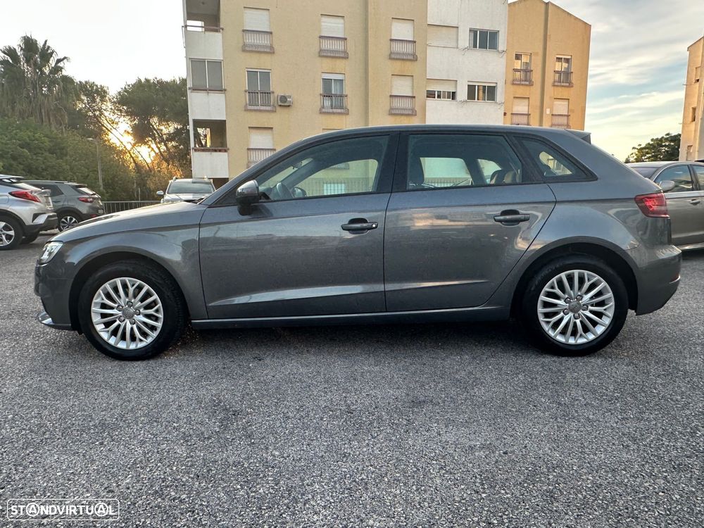 Audi A3 Sportback 1.6 TDI Design - 6