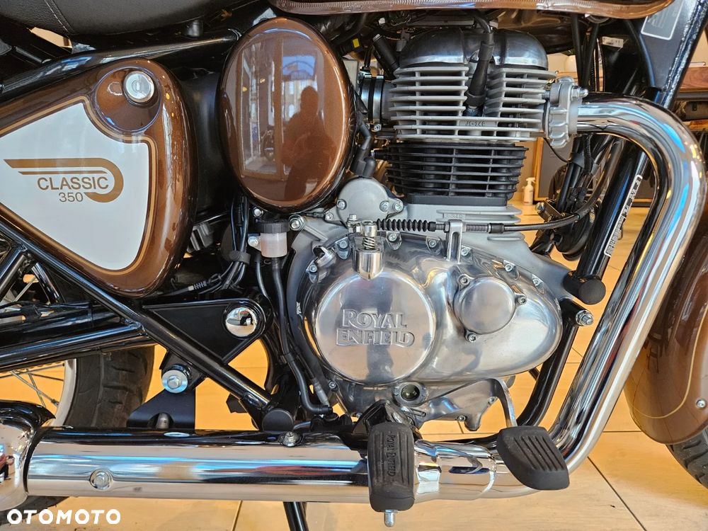 Royal Enfield Classic - 11