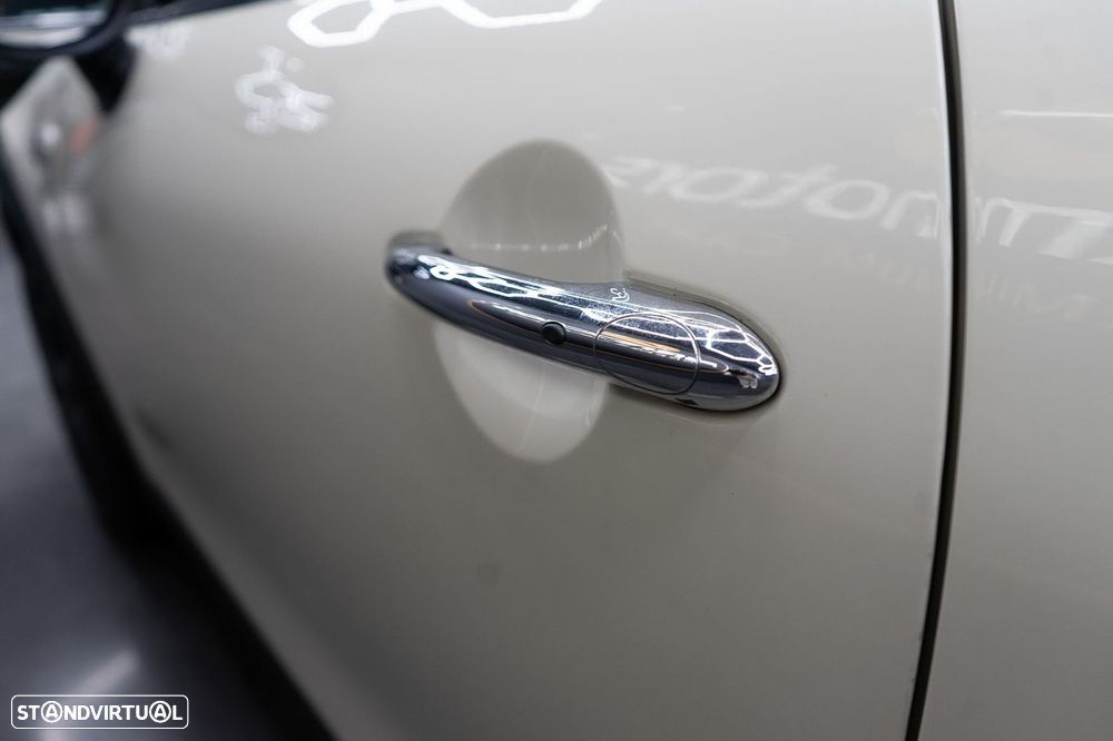 MINI 3 Portas Cooper D - 46