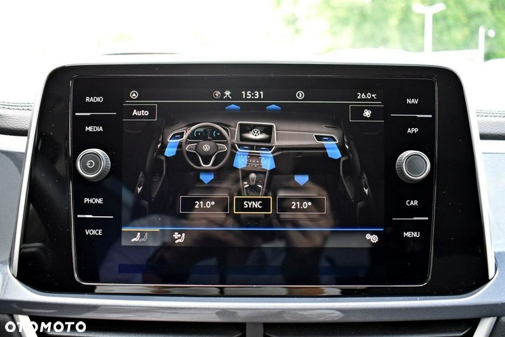 Volkswagen T-Roc 1.5 TSI Style DSG - 24